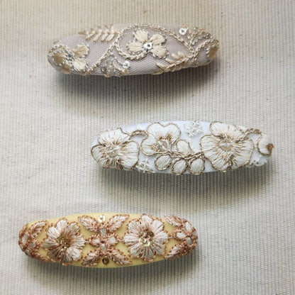 單品刺繡緞帶橢圓髮夾 (6公分彈簧夾)