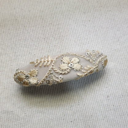 單品刺繡緞帶橢圓髮夾 (6公分彈簧夾)