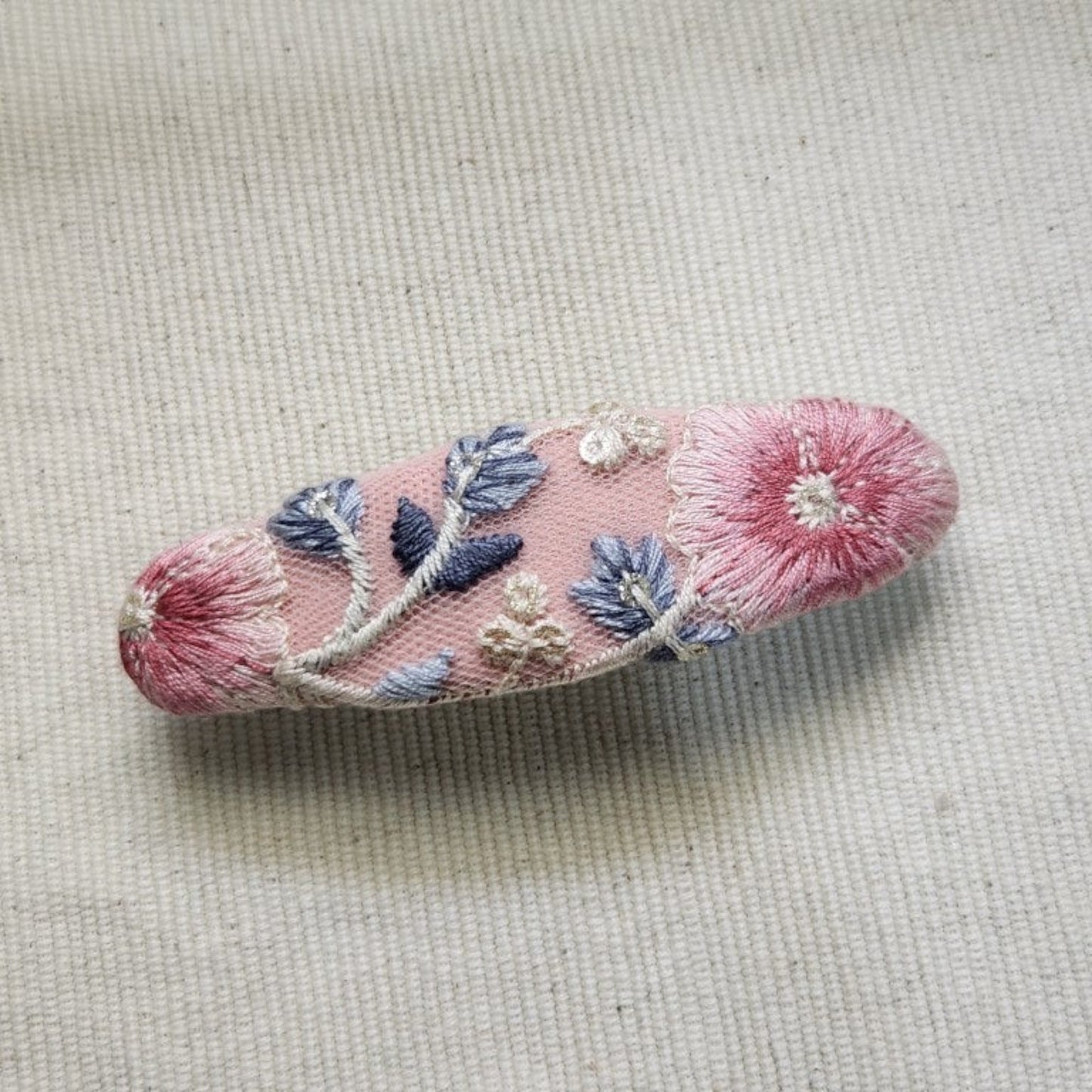 單品刺繡緞帶橢圓髮夾 (6公分彈簧夾)