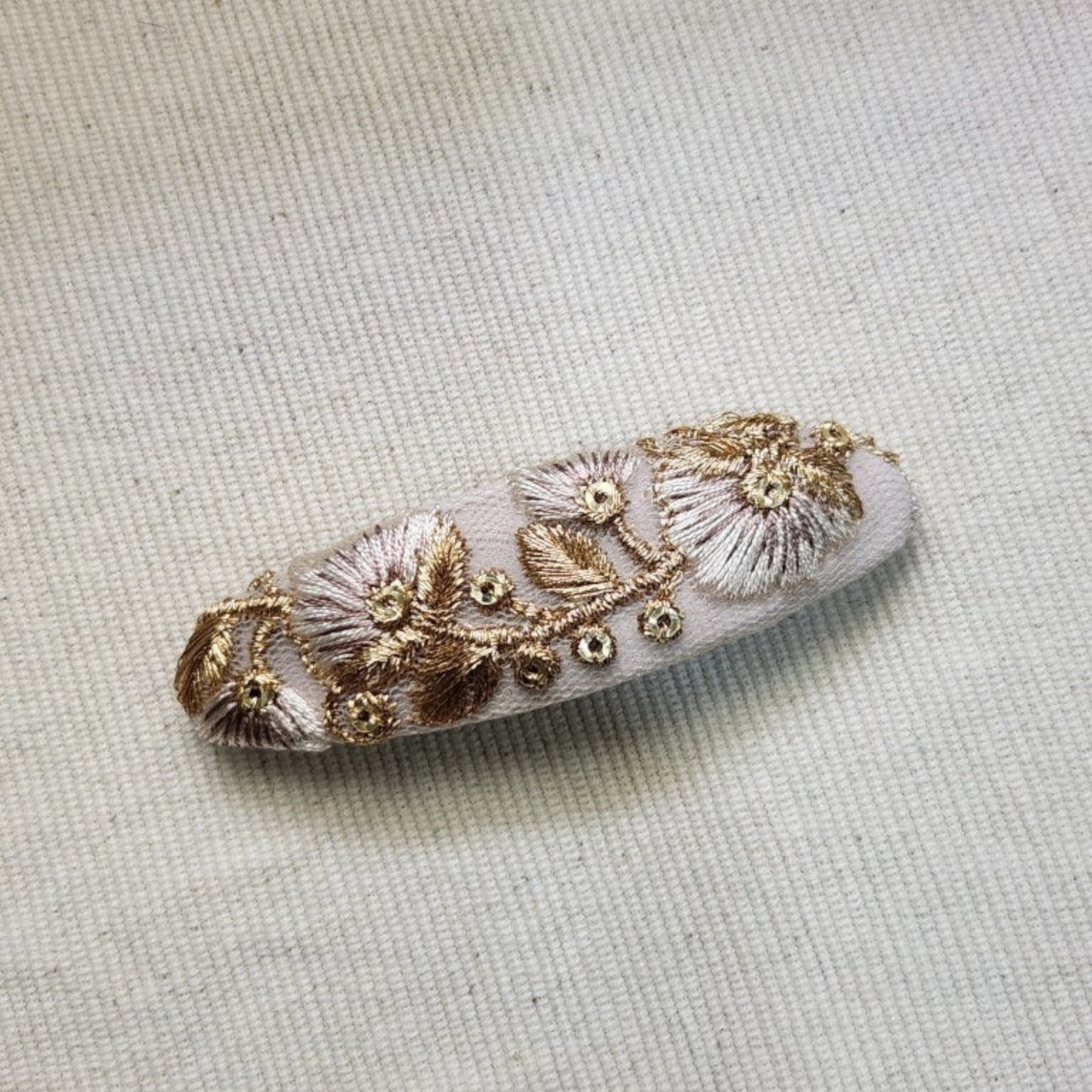 單品刺繡緞帶橢圓髮夾 (6公分彈簧夾)