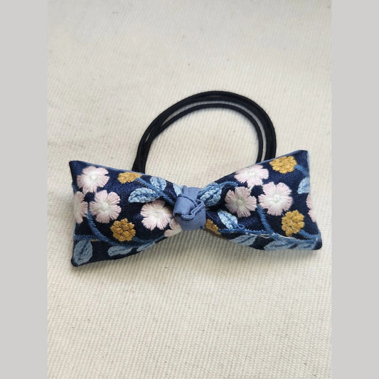 靛藍花園・刺繡緞帶澎澎蝴蝶結髮圈