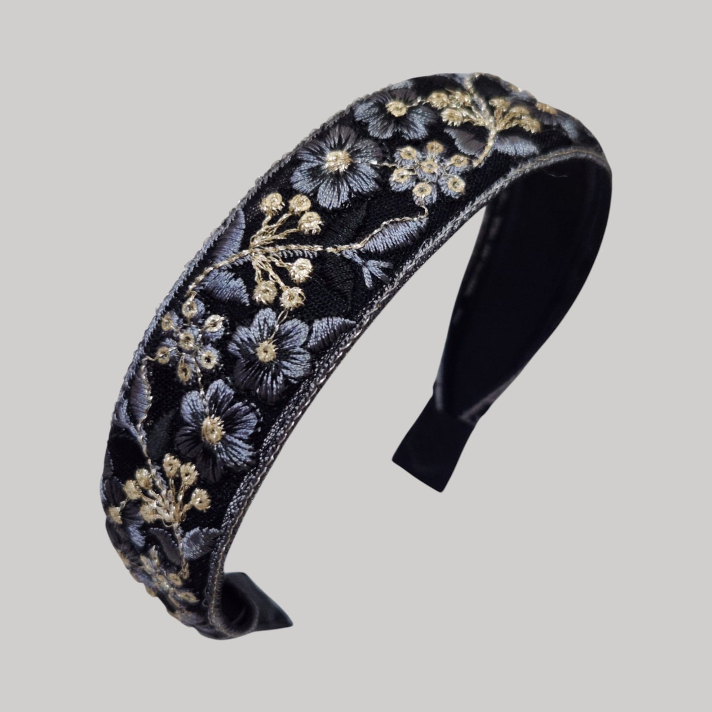銀蕊花簇・黑色刺繡緞帶髮箍