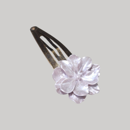 珍珠光澤花朵髮夾