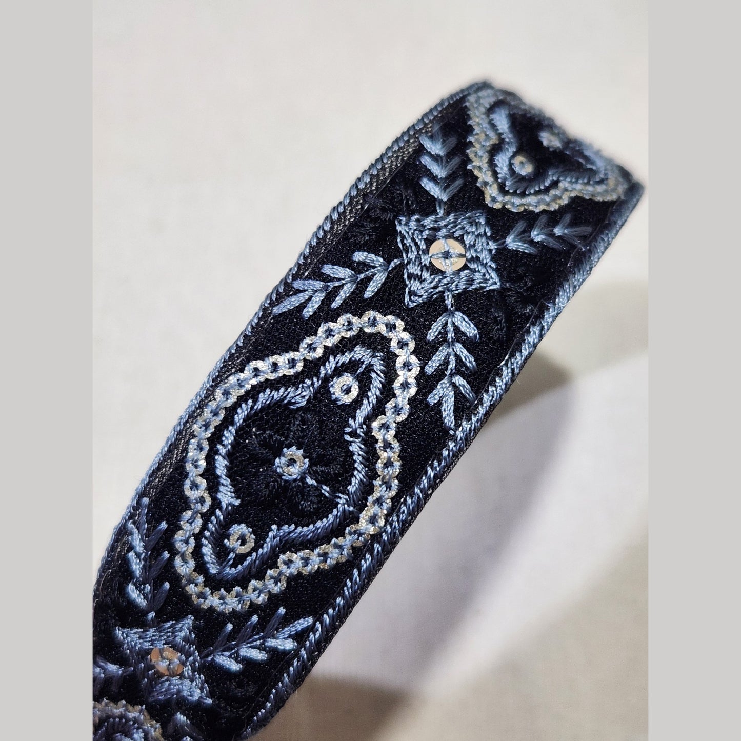 綺紋花飾・黑色刺繡緞帶髮箍