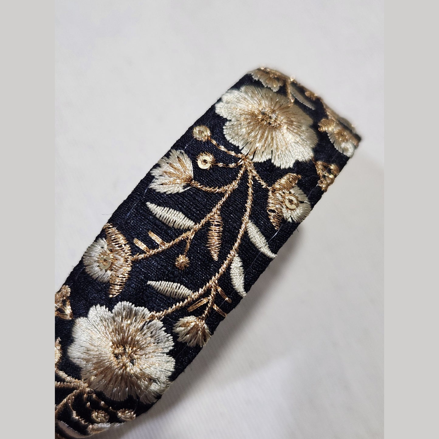 金線花朵・黑色刺繡緞帶髮箍