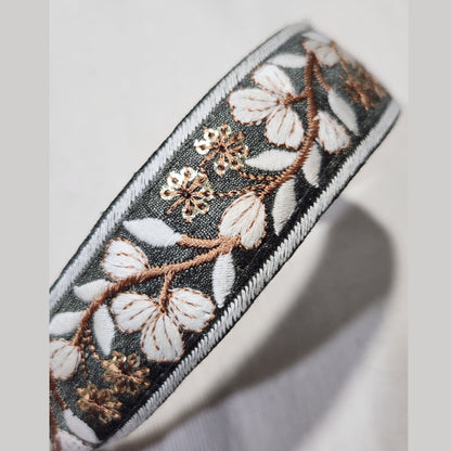 白葉白邊・墨綠色刺繡緞帶髮箍